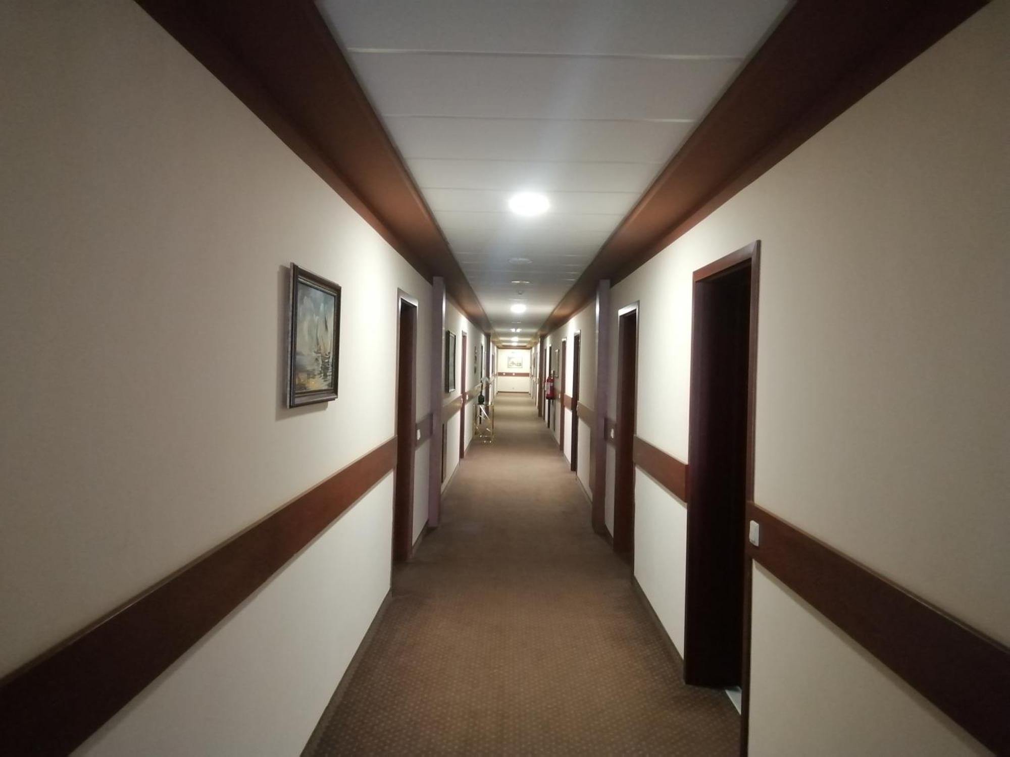 Golden Line Aparthotel โกลเดน แซนส์ ภายนอก รูปภาพ
