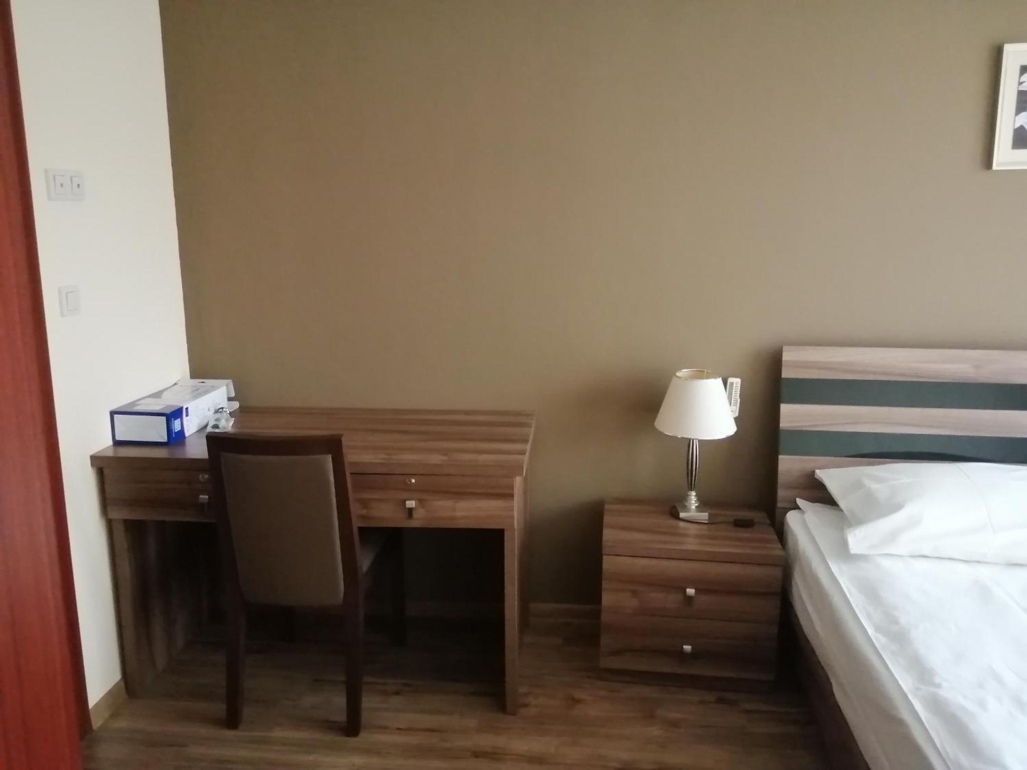 Golden Line Aparthotel โกลเดน แซนส์ ภายนอก รูปภาพ